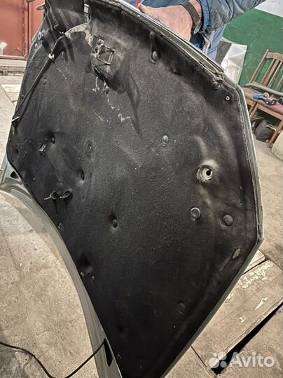 Капот на priora