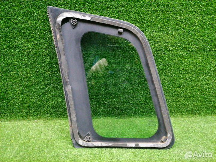 Стекло кузовное глухое заднее правое Ford Fusion