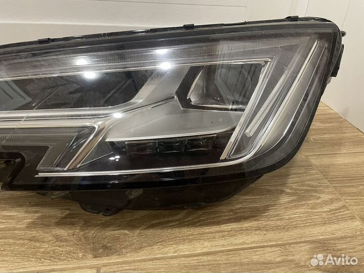 Левая фара Audi A4 B9 LED