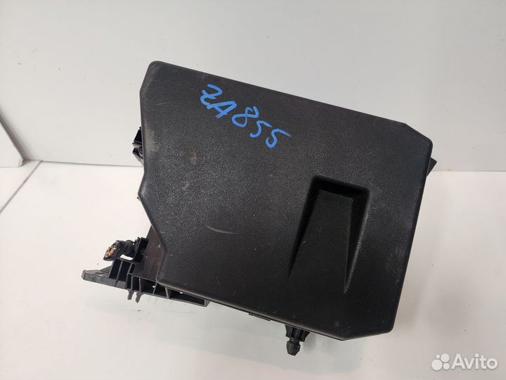 Блок предохранителей под капот Toyota Corolla Fiel