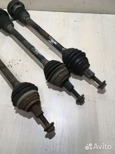 Привод передний левый Шкода Октавия A5