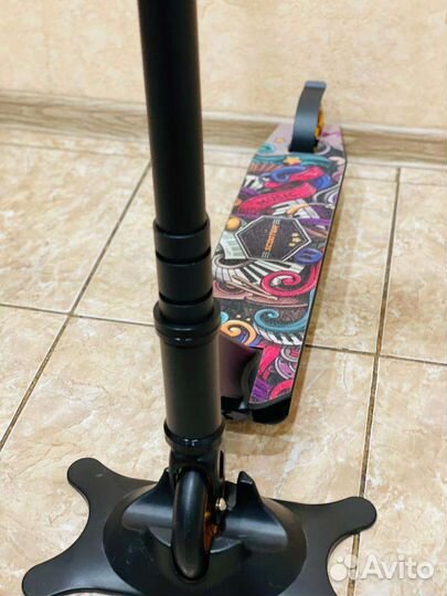 Трюковой самокат новый