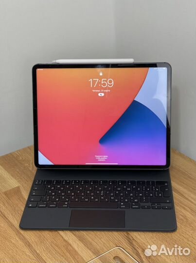 Apple iPad Pro (2021) 12,9 Wi-Fi + LTE 1 тб, М1