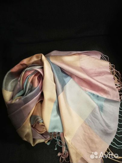 Палантин новый натуральный шелк