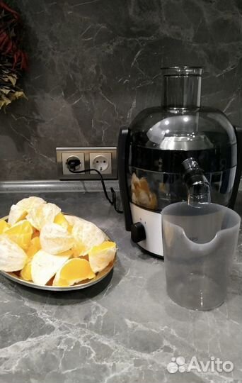 Соковыжималка центробежная Philips HR1836/00