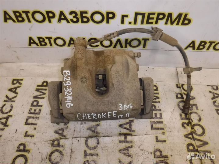 Суппорт передний правый Jeep Grand Cherokee (WK2)