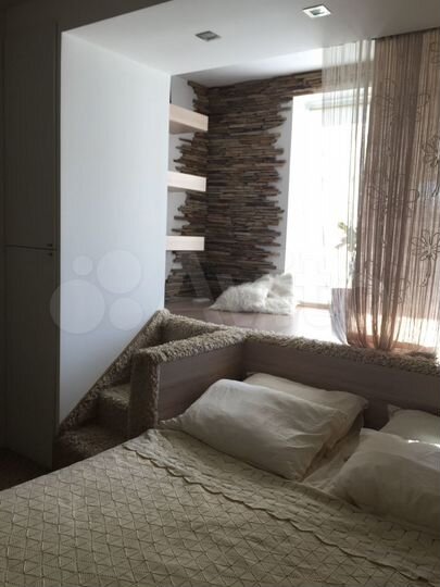 2-к. квартира, 70 м², 4/4 эт.