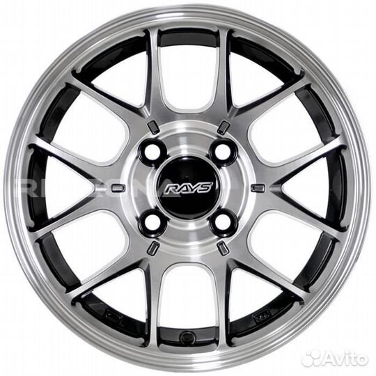 Литой диск sakura wheels R13 4x100