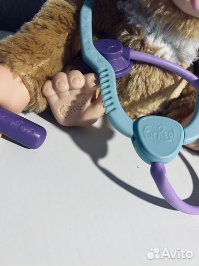 Собака Chi-chi love принцесса; обезьянка FurReal