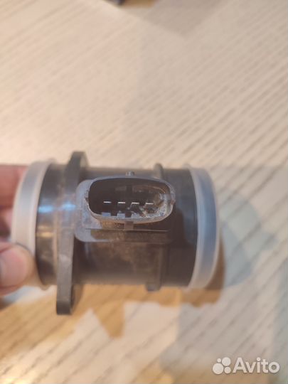 Расходомер (дмрв) воздуха Pierburg 7.22184.77.0