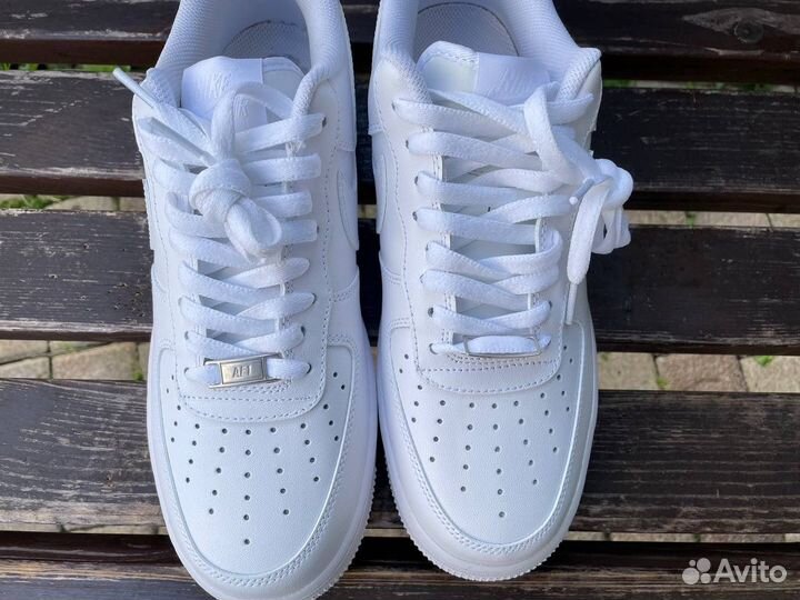 Nike air force 1 low white