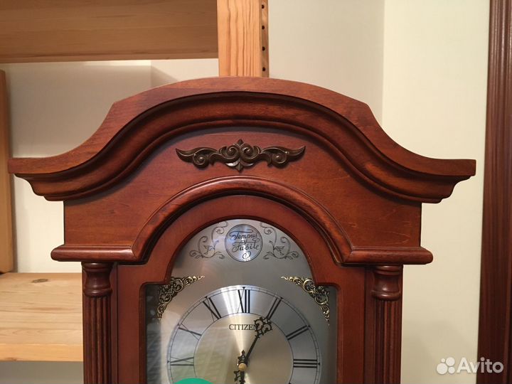 Интерьерные часы Citizen с мелодией и боем