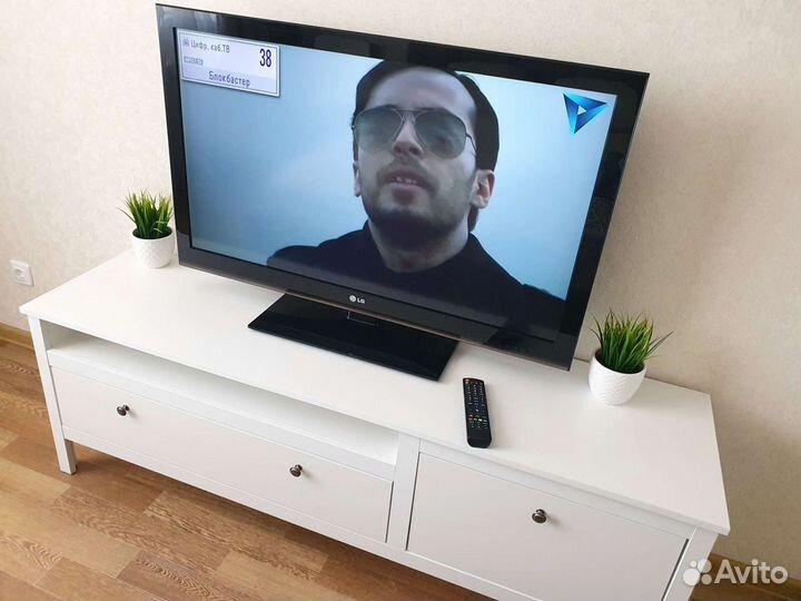 Телевизор бу LG 42