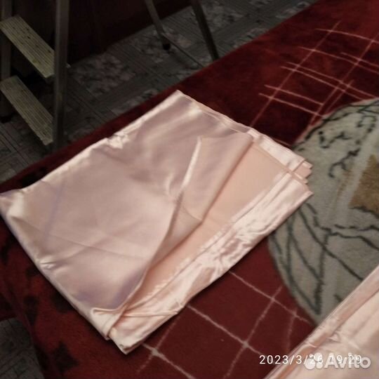 Отрез атласный, новый, в наличии несколько штук