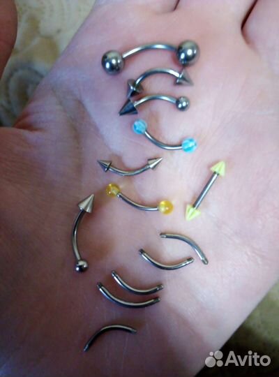 Пирсинг в бровь