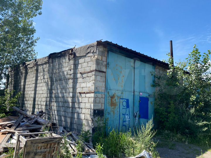 Гараж, > 30 м²