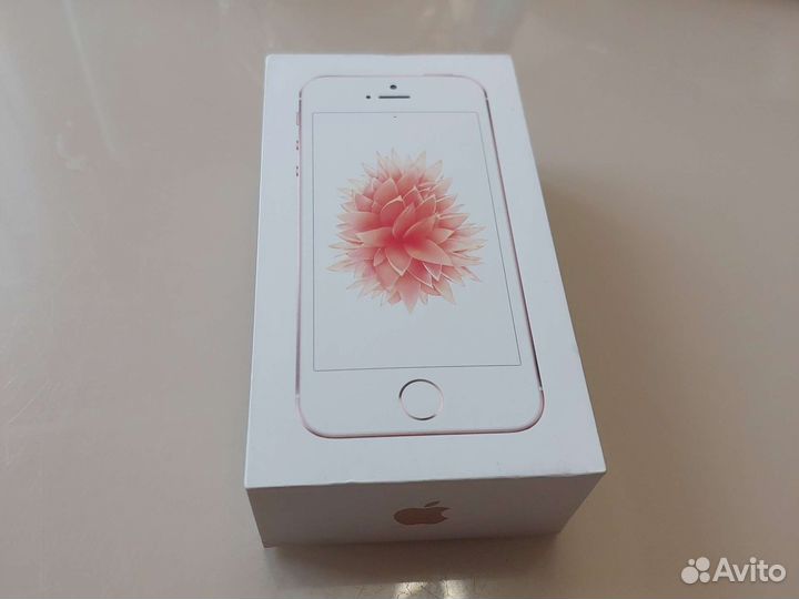 iPhone SE, 32 ГБ
