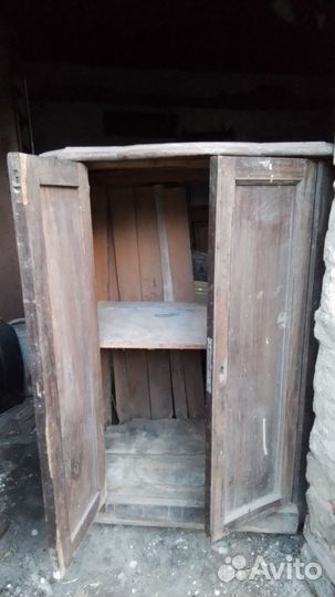 Шкафчик навесной деревянный 19 век
