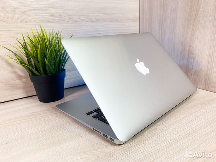 Apple Macbook Air 13 2017 Core i5/8Gb/SSD128Gb