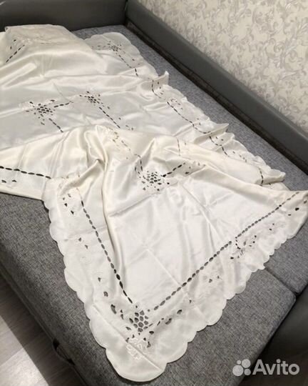 Скатерть с салфетками. Новая