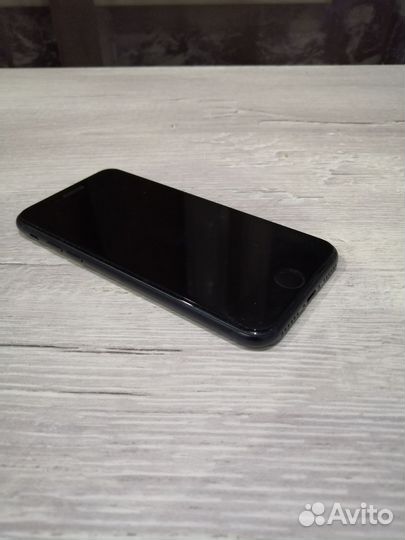 iPhone SE (2022), 64 ГБ