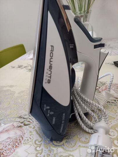 Продается утюг Rowenta