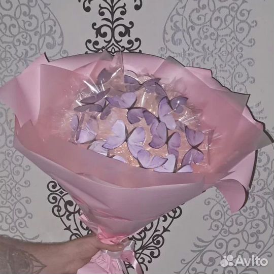 Тренд 2023 года Букеты светящиеся с бабочками