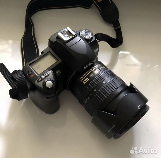 Зеркальный фотоаппарат Nicon D70