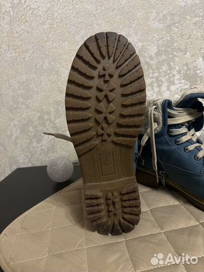 Ботинки зимние 38 размер синего цвета