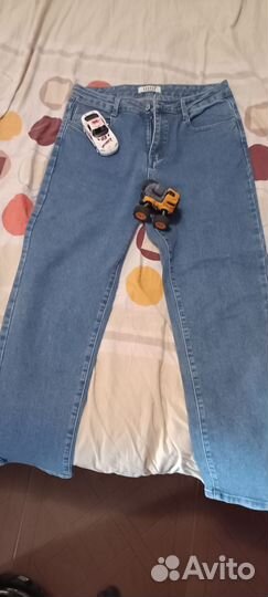 Джинсы женские