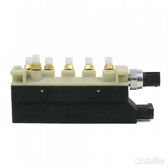 Блок клапанов пневмоподвески Mercedes-Benz S W220