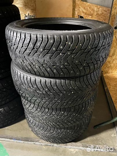 Nokian Tyres Hakkapeliitta 8 215/55 R17