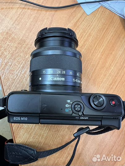 Canon EOS M10