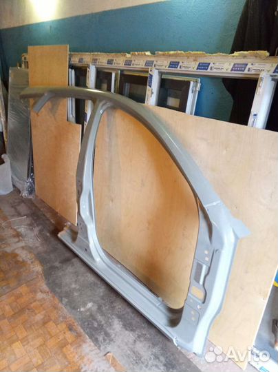 Боковина правая vesta sw cross