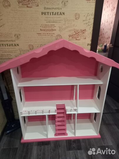 Большой кукольный домик