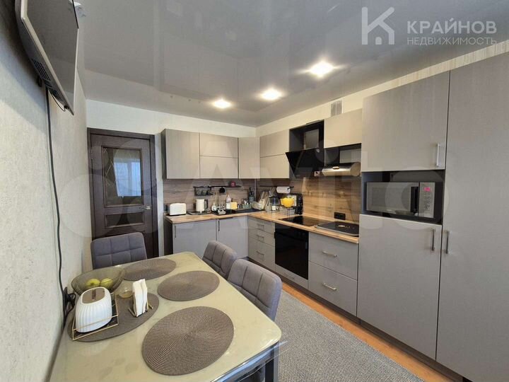 2-к. квартира, 68 м², 10/12 эт.