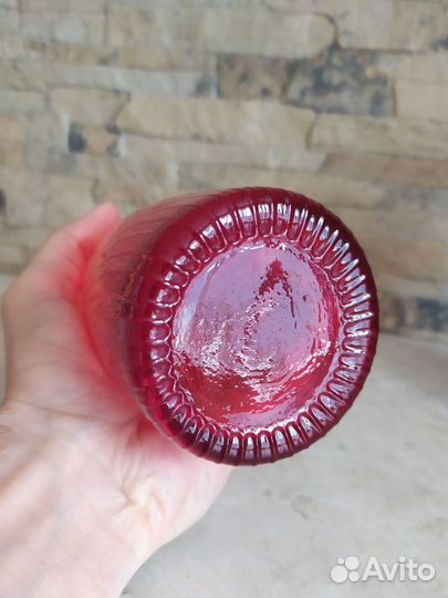 Ваза кувшин красное рубиновое рифленое стекло СССР