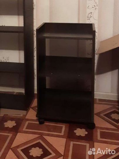 Тумба/этажерка на колёсиках