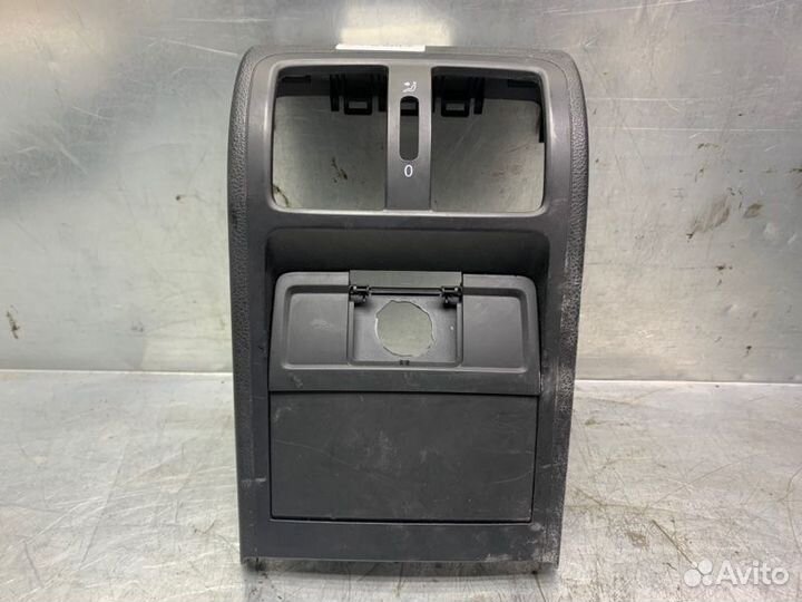 Накладка подлокотника Volkswagen Passat B6