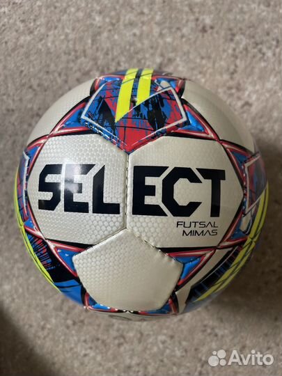 Футбольный мяч профессиональный