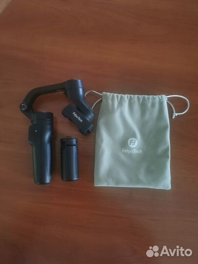 Электронный трехосевой стабилизатор стедикам