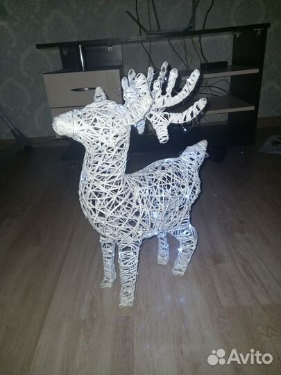 Светящийся новогодний олень