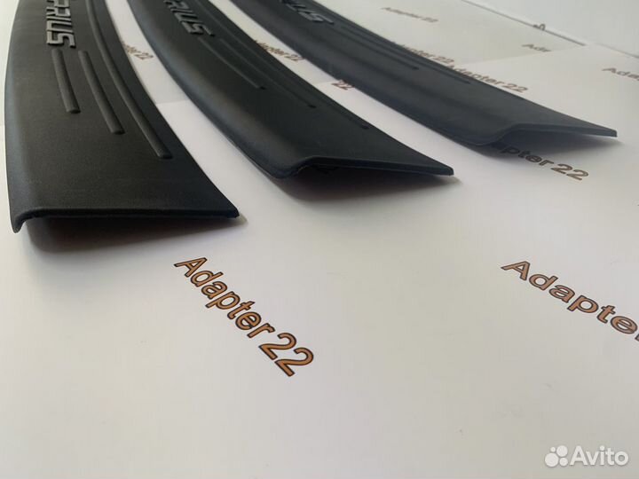 Накладка на задний бампер Toyota Prius20 2003-2011