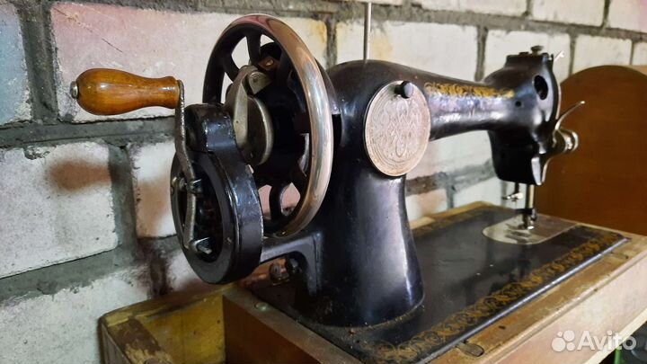 Швейная машинка подольская ручная
