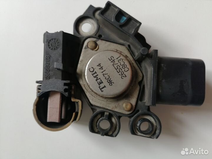 Реле регулятор генератора Valeo