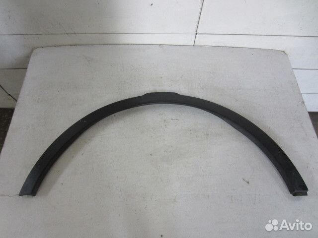 Накладка крыла передняя левая lr036053