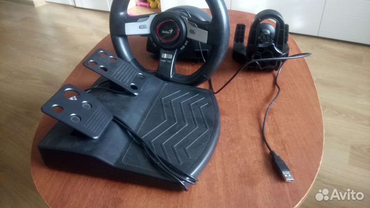 Игровой руль с педалями для пк