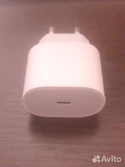 Блок быстрой зарядки iPhone