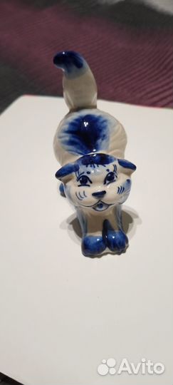 Статуэтка фарфор