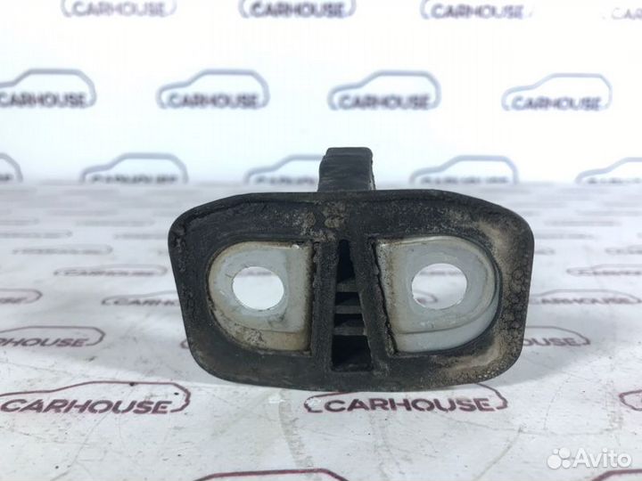 Ответная часть замка двери задняя левая Audi A4 B5